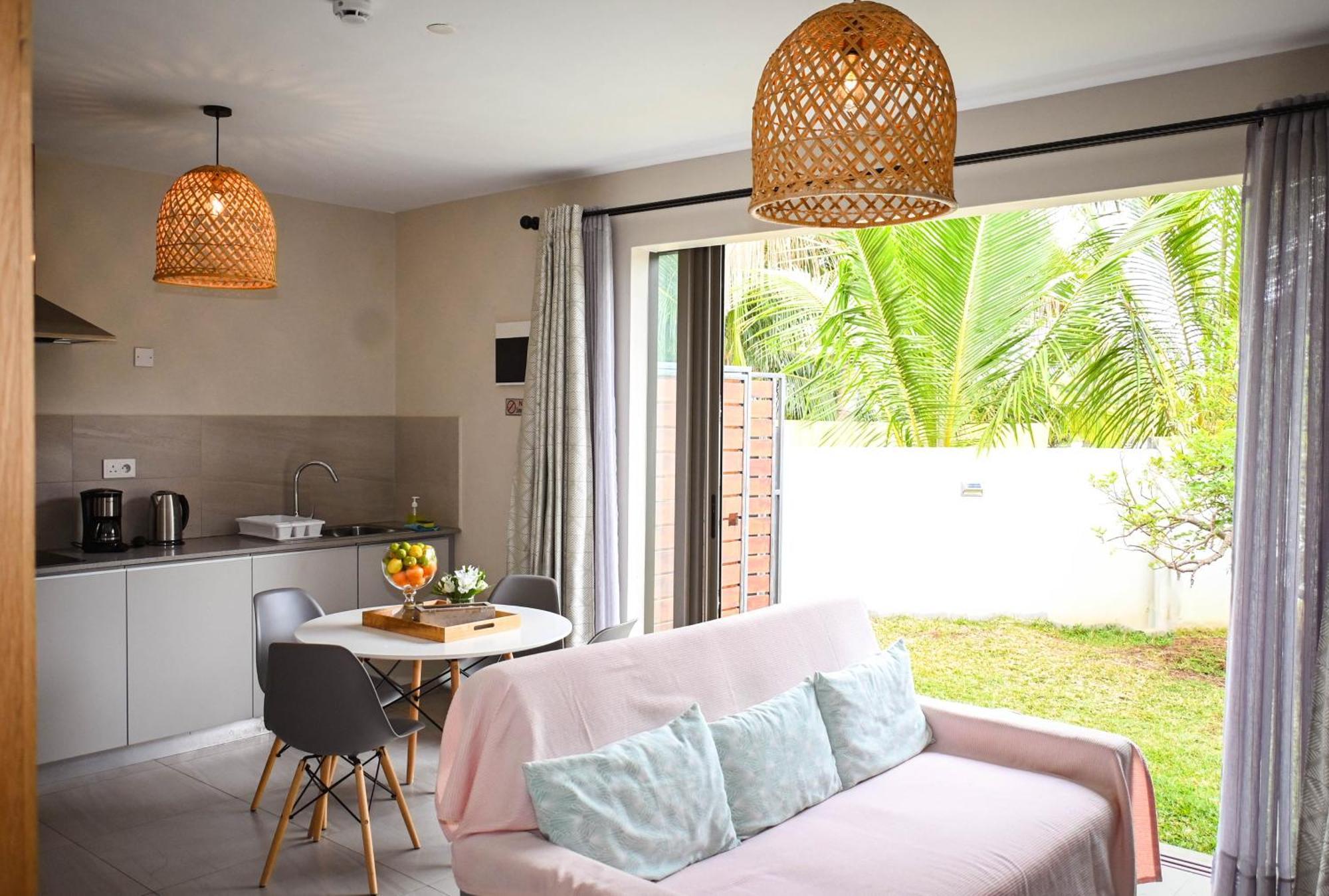 Bois Mapou Self Catering Apartments Unit 101 Riviere Noire Exterior photo